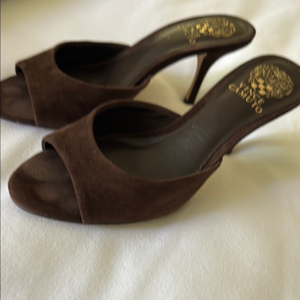 Vince CAMUTO rich brown Suede Open-point toe Heeled Mules Sz 8